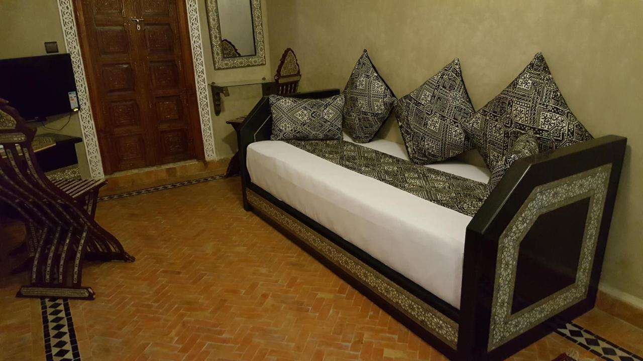 Riad Mama H&K Meknès Exteriör bild